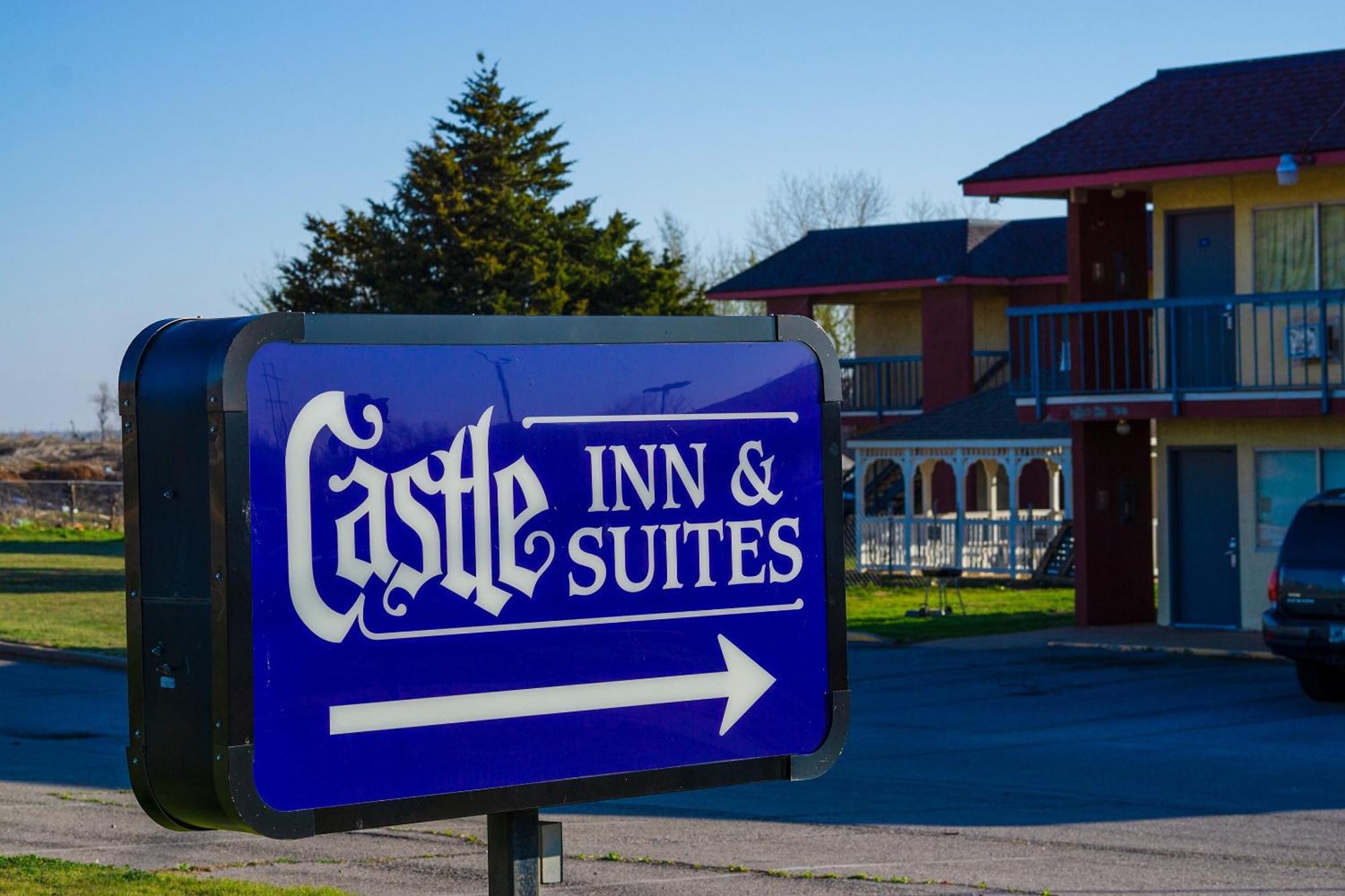 Castle Inn & Suites By Oyo 奇克谢 外观 照片